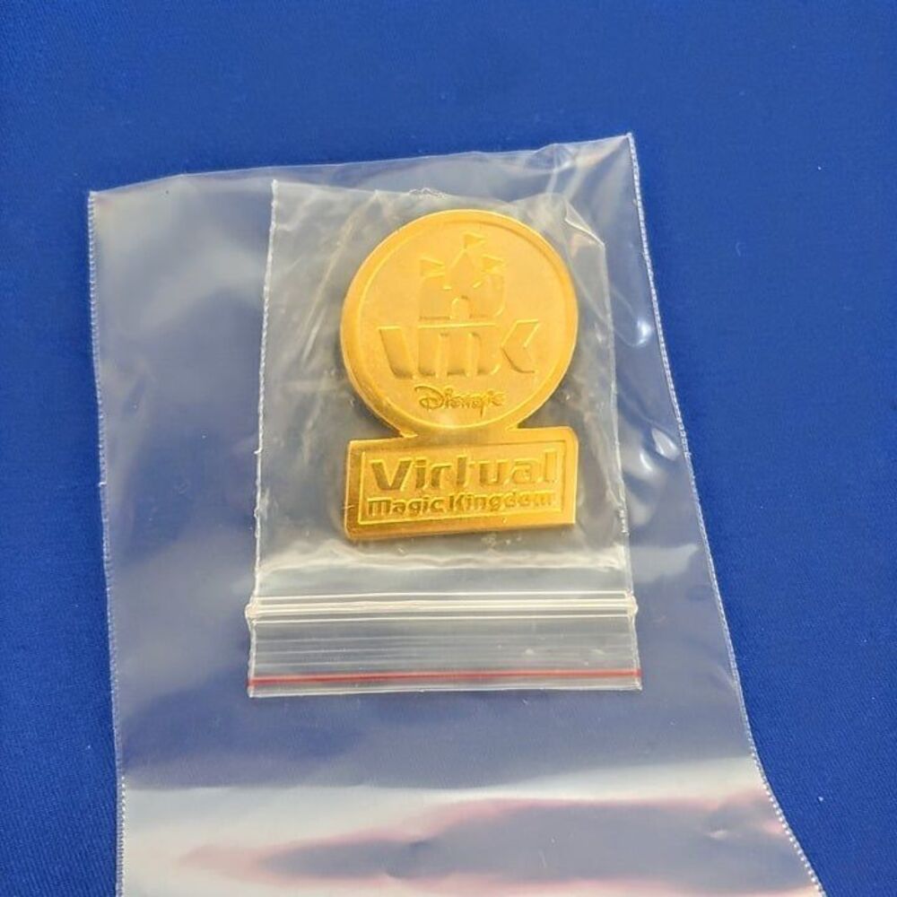 Disney Virtual Magic Kingdom VMK Gold Online Logo Website Cast Tour Guide Pin